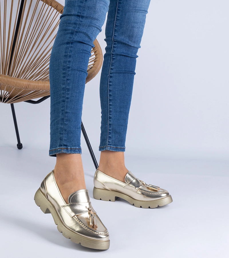 Złote półbuty klasyczne z frędzlami  Esitta