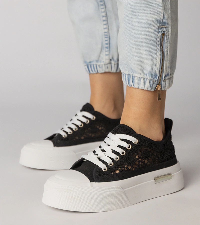 Czarne trampki sneakersy damskie ażurowe Runna