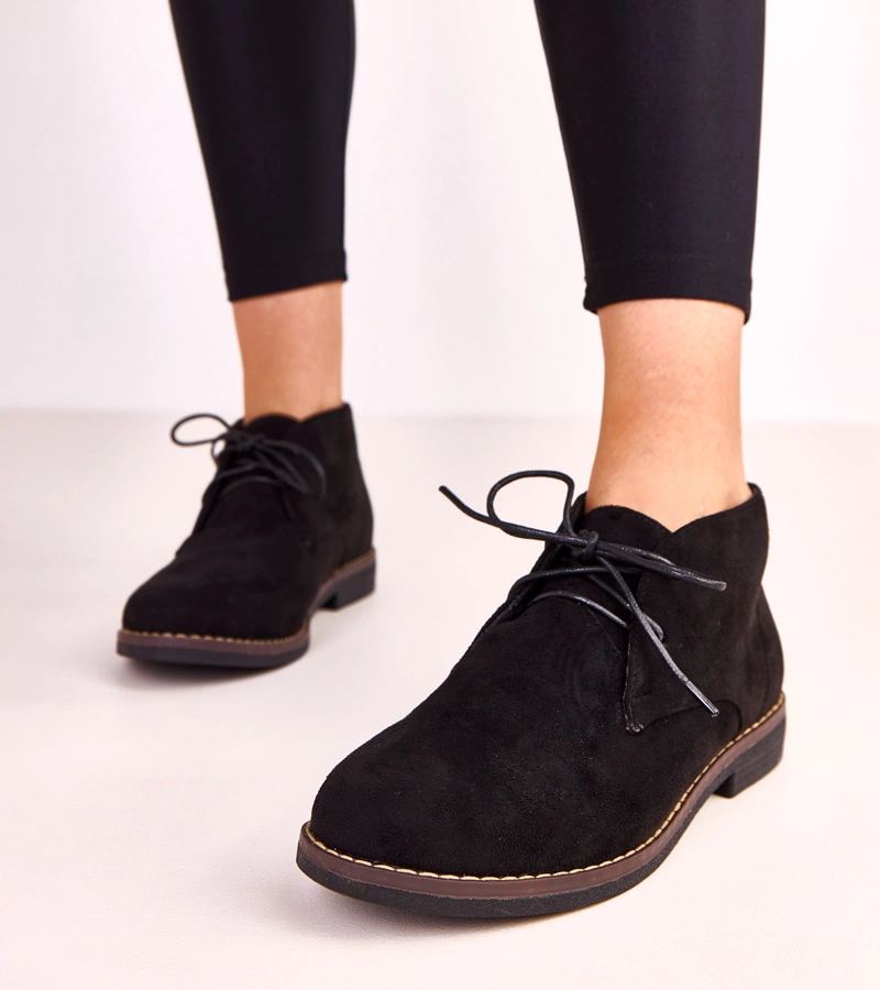 Czarne botki damskie na płaskiej podeszwie Lauda