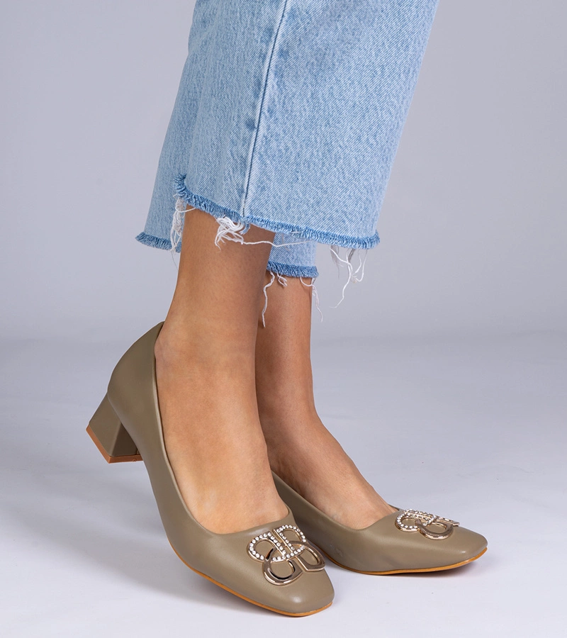 Zielone czółenka na niskim obcasie z cyrkoniami Cahes