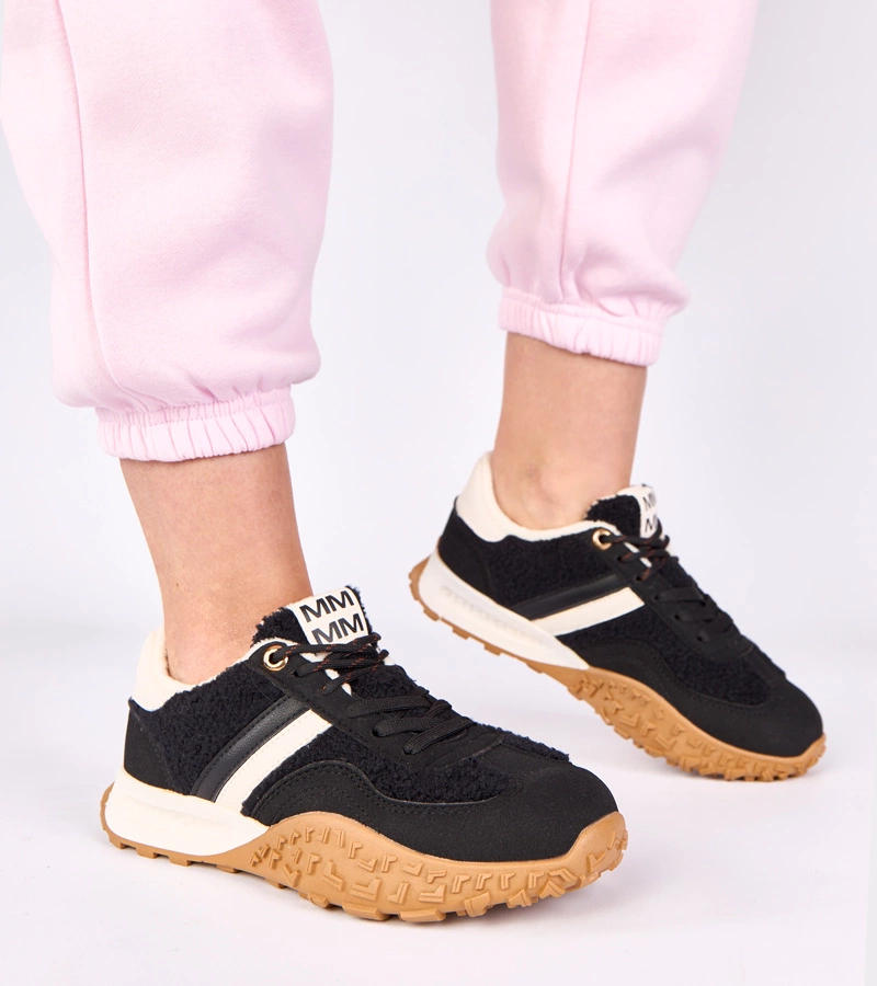 Czarne sneakersy ocieplane z futerkiem Sanna