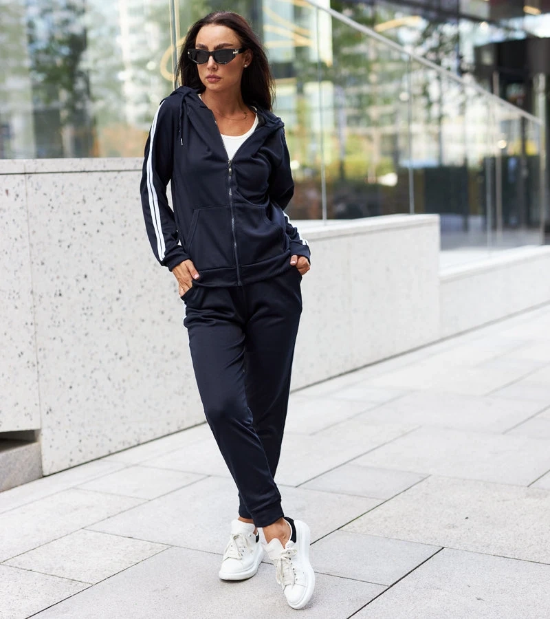 Granatowy 2-częsciowy komplet dresowy Chenard