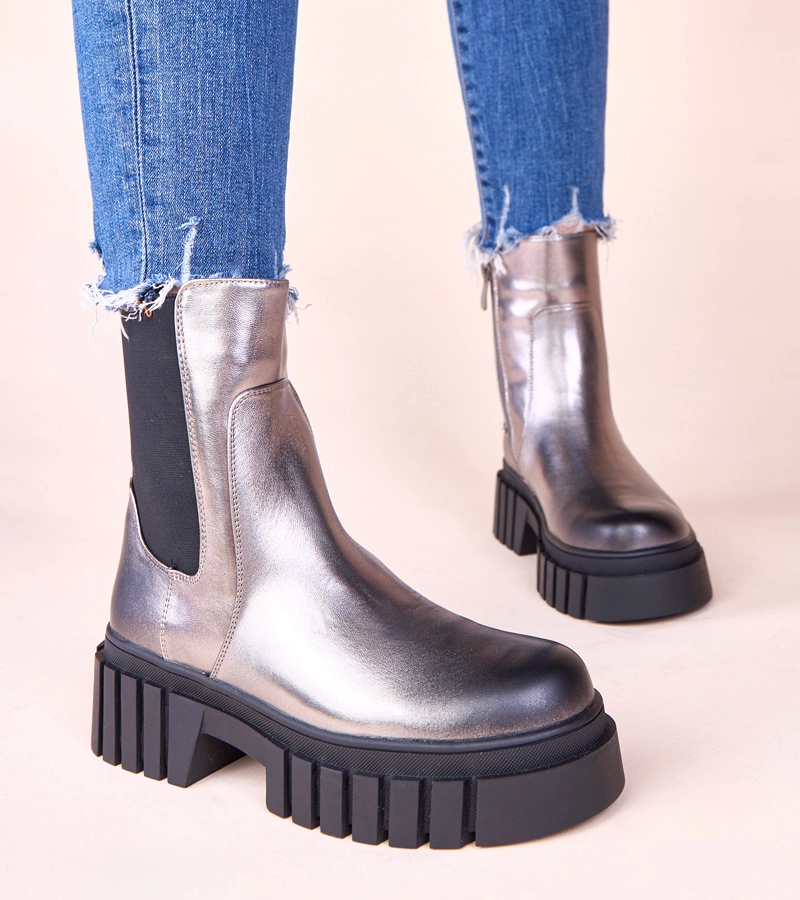Srebrne botki na platformie z elastyczną wstawką Denya