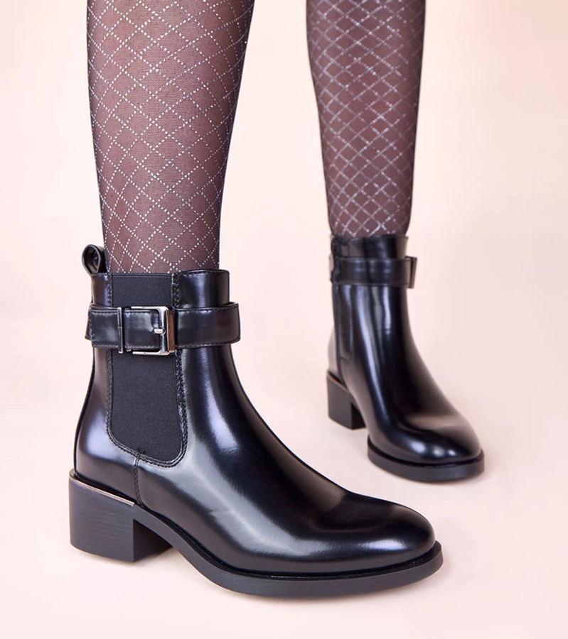 Czarne eleganckie botki lakierowane na niskim słupku Igala