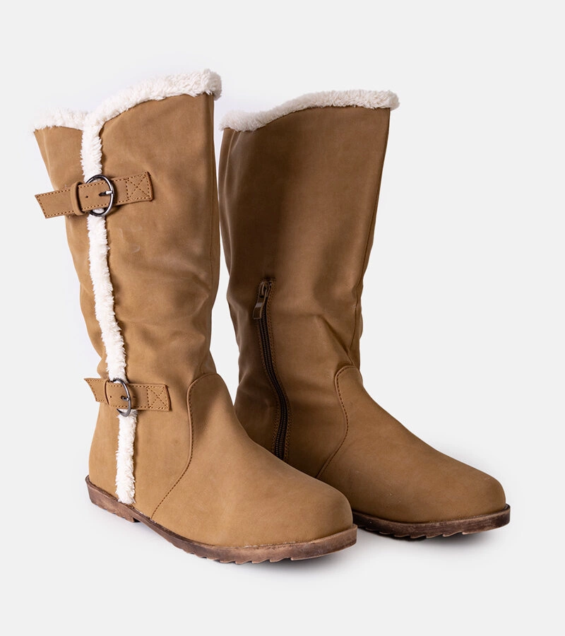 Brązowe kozaki z futerkiem Ganem