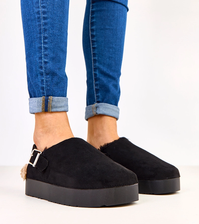 Czarne zabudowane kapcie ze sprzączką Berley