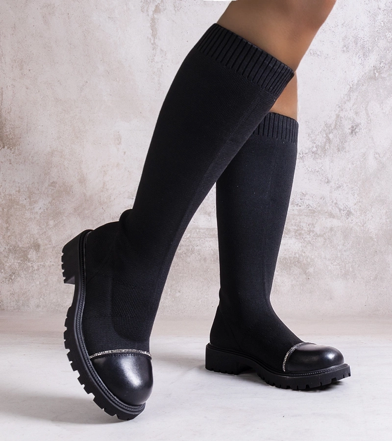 Czarne kozaki zdobione cyrkoniami Sayega