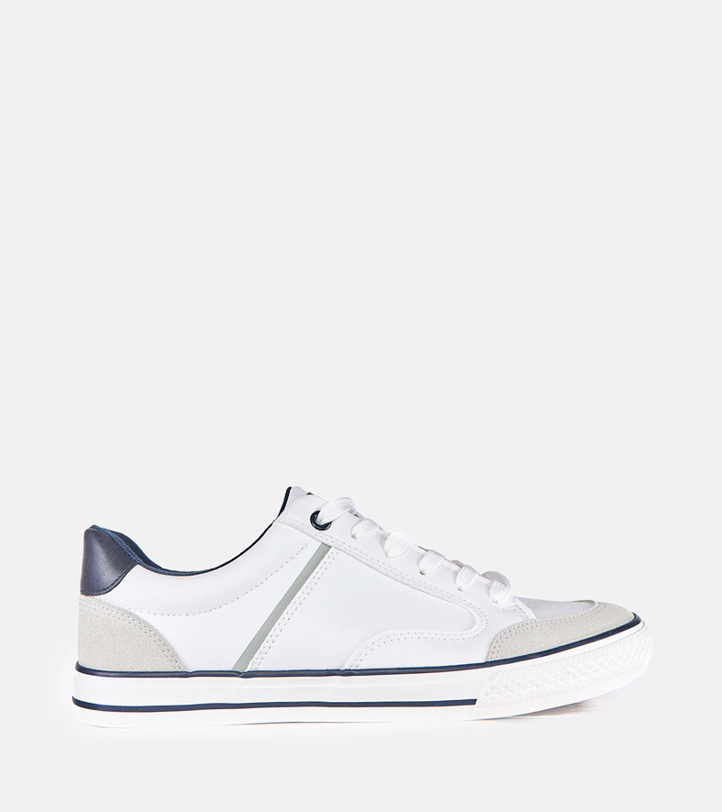 Białe trampki męskie z granatowymi wstawkami William