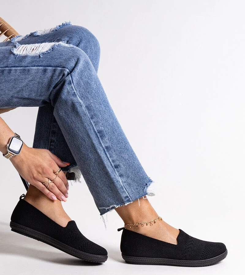 Czarne wsuwane materiałowe tenisówki Shadhi