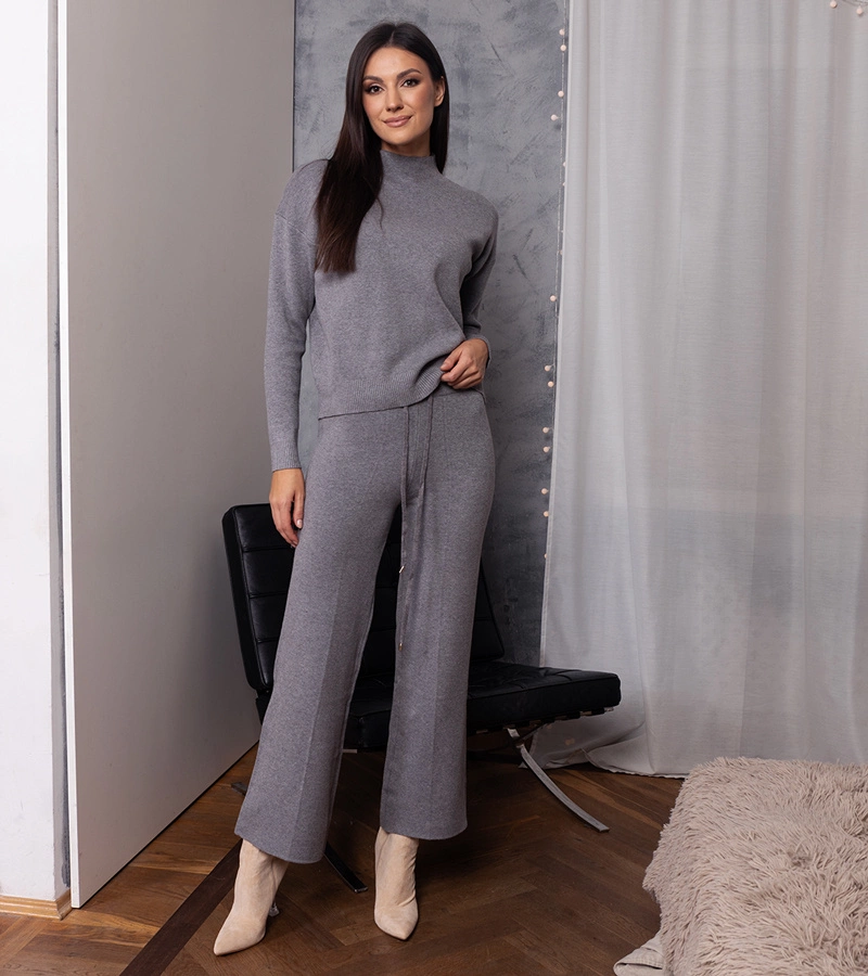 Ciepły sweterkowy komplet Daela