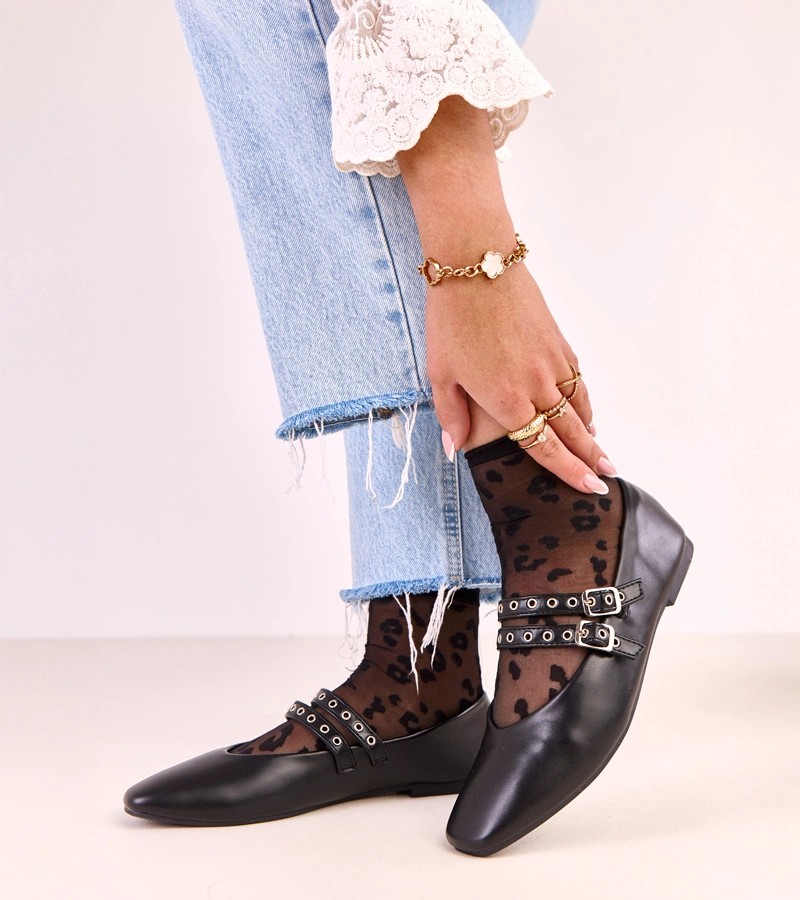 Czarne baleriny z kwadratowym noskiem i sprzączkami Alfira