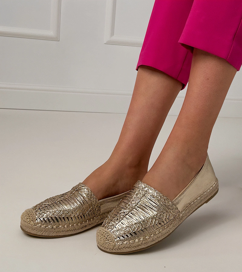 Złote espadryle ażurowe na platformie Zelvira