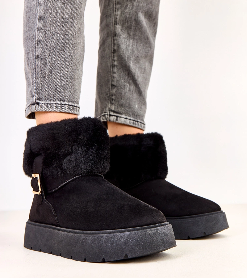 Czarne śniegowce na platformie zdobione klamerką Salini