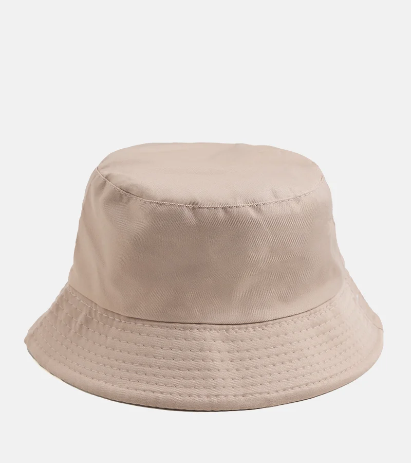 Beżowy kapelusz typu bucket hat Fishi